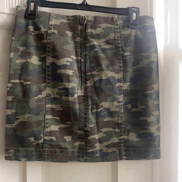 Free People Modern Femme Camo Mini Skirt Size 6 - Picture 5 of 7